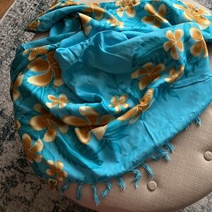 Hawaiian sarong 🌸
